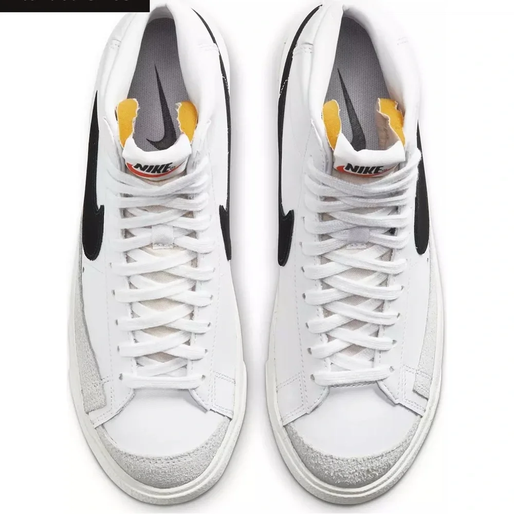 Women’s Nike Blazer Mid ‘77s - Picture 3 of 13